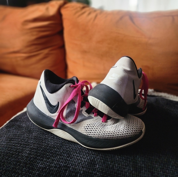 Nike Air Precision II High Top Basketball Shoes - Picture 3 of 7